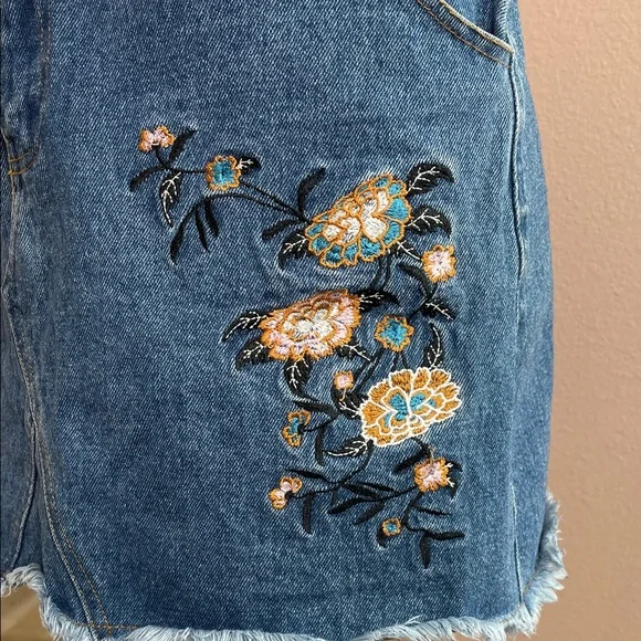 Lunik Embroidered Denim Mini Skirt M Blue Floral Frayed Hem Y2K Cottagecore - Picture 2 of 6